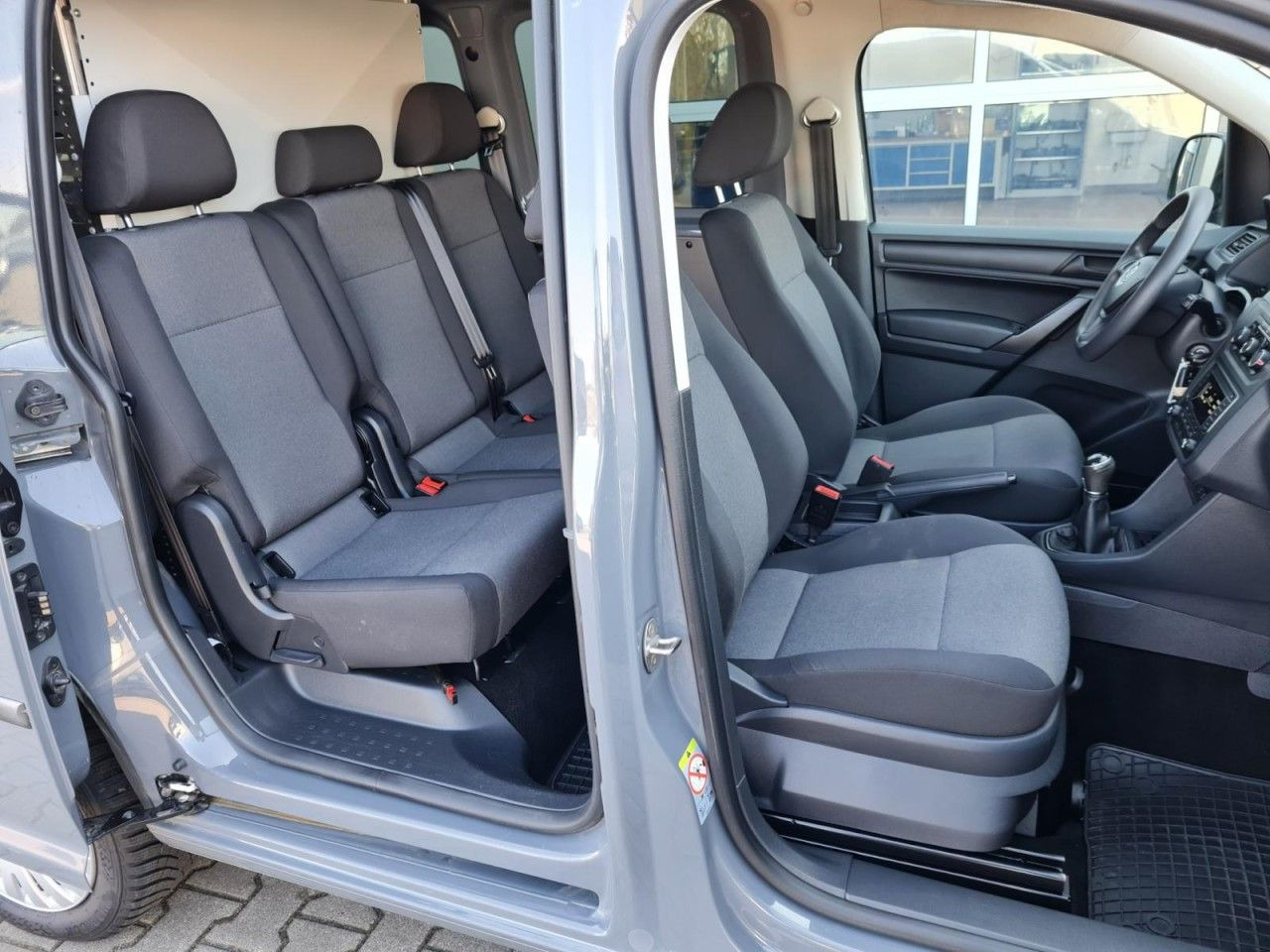 Volkswagen Caddy 4Motion 2.0 TDI Kombi (EURO 6d-TEMP) - Automobil: Foto 4 Volkswagen Caddy 4Motion 2.0 TDI Kombi (EURO 6d-TEMP) - Automobil: Foto 4