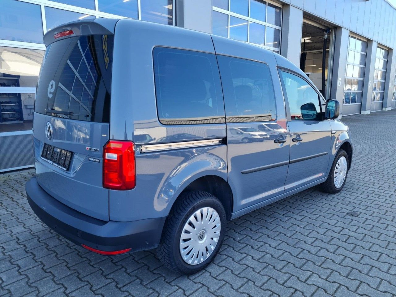 Volkswagen Caddy 4Motion TDi Kombi 5-Sitze REGALSYSTEM TEMP - Automobil: Foto 5 Volkswagen Caddy 4Motion TDi Kombi 5-Sitze REGALSYSTEM TEMP - Automobil: Foto 5