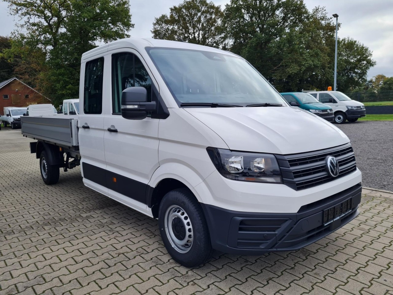 Volkswagen Crafter 35 Doka TDI Pritsche lang L4 KLIMA TEMPOMAT - Autoutilitară cu platformă, Autoutilitară cabină dublă: Foto 3 Volkswagen Crafter 35 Doka TDI Pritsche lang L4 KLIMA TEMPOMAT - Autoutilitară cu platformă, Autoutilitară cabină dublă: Foto 3