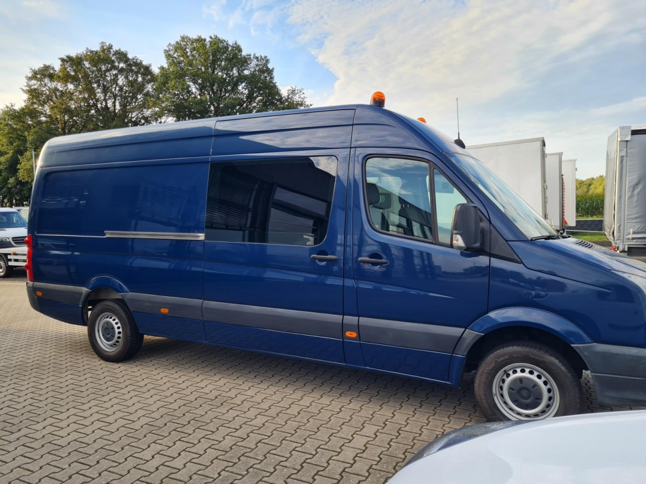 Volkswagen Crafter 35 Kasten Doka 5 Sitze AHK 3.5to REGALSYSTEM - Dubă, Autoutilitară cabină dublă: Foto 3 Volkswagen Crafter 35 Kasten Doka 5 Sitze AHK 3.5to REGALSYSTEM - Dubă, Autoutilitară cabină dublă: Foto 3