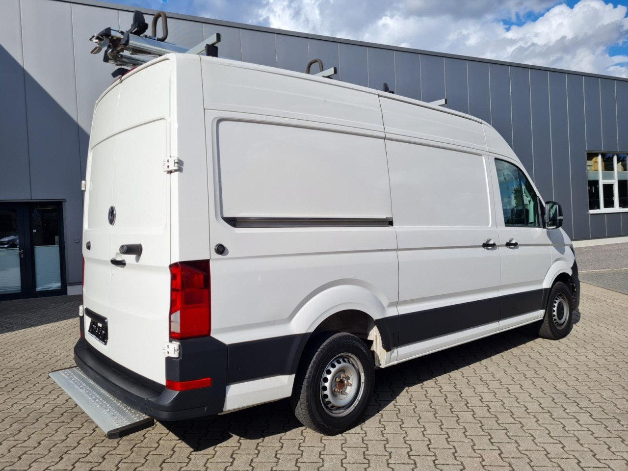 Volkswagen Crafter 35 Kasten L3H2 KAMERA KLIMA NAVI REGALE - Dubă: Foto 4 Volkswagen Crafter 35 Kasten L3H2 KAMERA KLIMA NAVI REGALE - Dubă: Foto 4