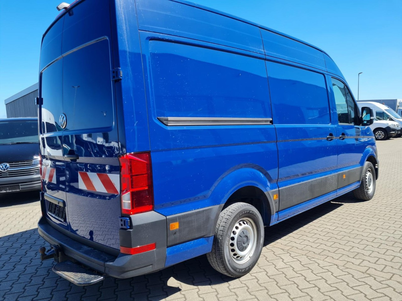 Volkswagen Crafter 35 Kasten MR L3H3 RWD AHK KAMERA NAVI TACHO - Dubă: Foto 4 Volkswagen Crafter 35 Kasten MR L3H3 RWD AHK KAMERA NAVI TACHO - Dubă: Foto 4