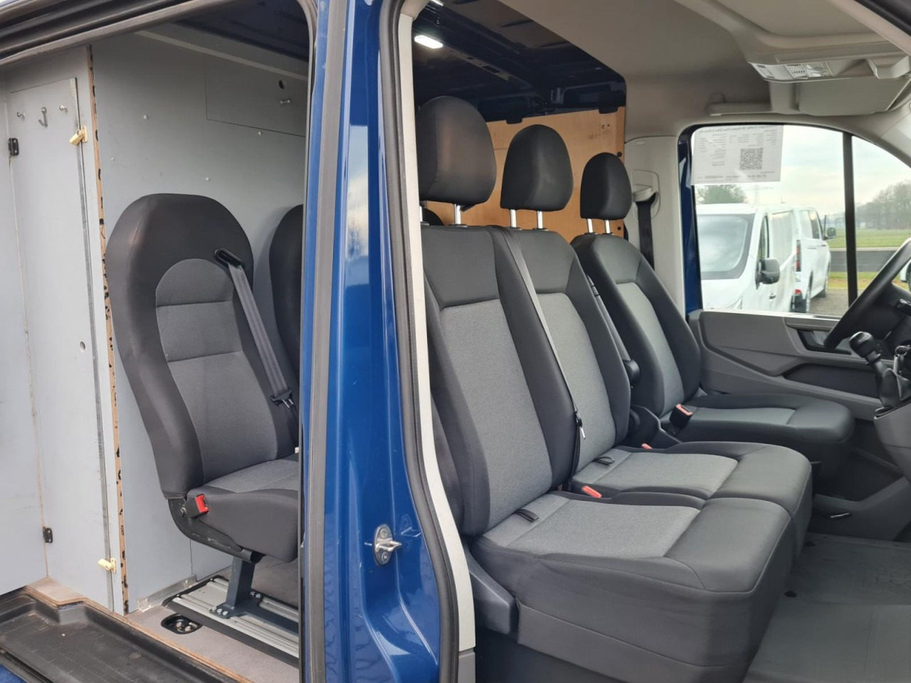 Volkswagen Crafter 35 Kasten Plus Doka mixto NAVI AHK 6 Sitzer - Dubă, Autoutilitară cabină dublă: Foto 5 Volkswagen Crafter 35 Kasten Plus Doka mixto NAVI AHK 6 Sitzer - Dubă, Autoutilitară cabină dublă: Foto 5
