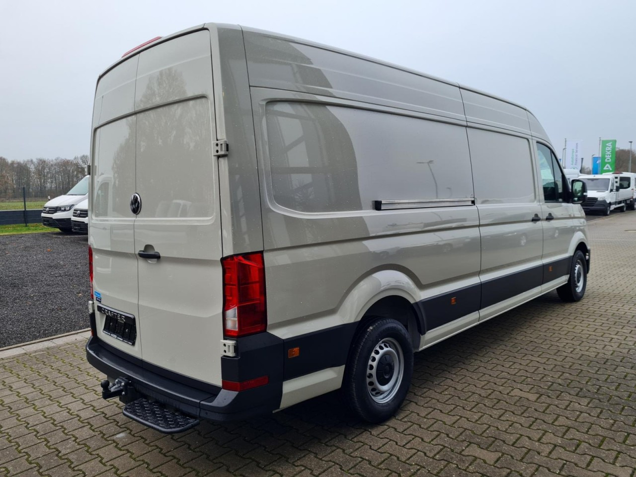 Volkswagen Crafter 35 Kasten TDI LR L4H3 AHK LED Tempom - Dubă: Foto 4 Volkswagen Crafter 35 Kasten TDI LR L4H3 AHK LED Tempom - Dubă: Foto 4