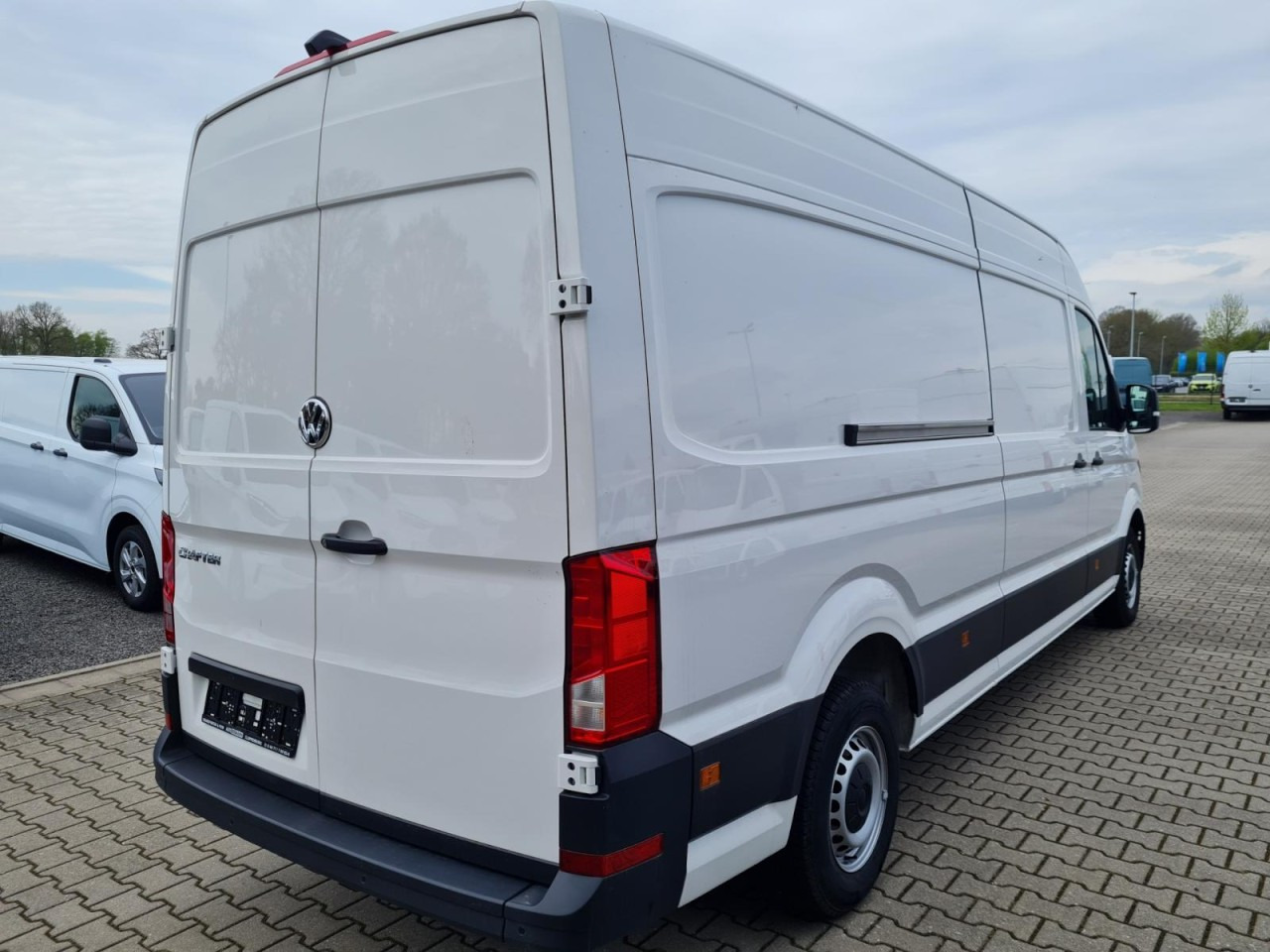 Volkswagen Crafter 35 Kasten lang L4H3 KLIMA NAVI_APP HOLZBODEN - Dubă: Foto 4 Volkswagen Crafter 35 Kasten lang L4H3 KLIMA NAVI_APP HOLZBODEN - Dubă: Foto 4
