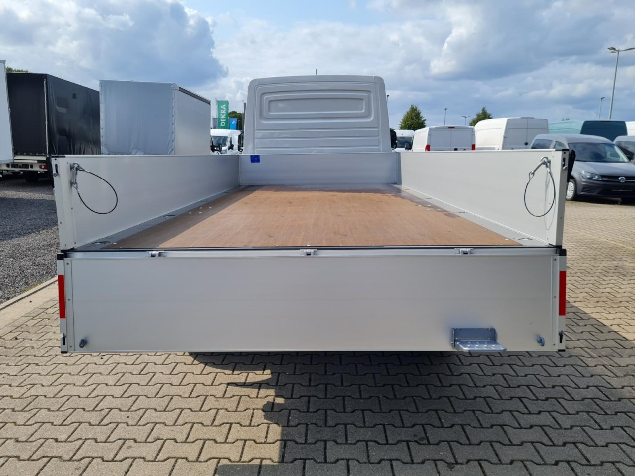 Volkswagen Crafter 35 Pritsche L4 lang KLIMA NAVI/APP TEMPOMAT - Autoutilitară cu platformă: Foto 5 Volkswagen Crafter 35 Pritsche L4 lang KLIMA NAVI/APP TEMPOMAT - Autoutilitară cu platformă: Foto 5