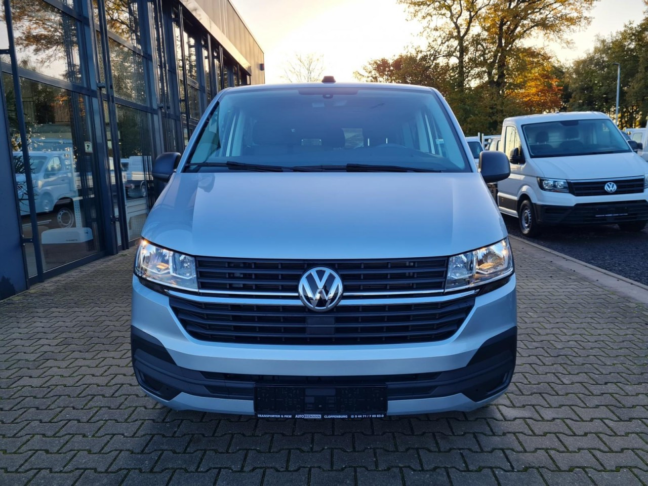 Volkswagen T6.1 Caravelle TDI lang 9 Sitzer 2 Schiebetüren Trendl. - Microbuz, Transport persoane: Foto 2 Volkswagen T6.1 Caravelle TDI lang 9 Sitzer 2 Schiebetüren Trendl. - Microbuz, Transport persoane: Foto 2
