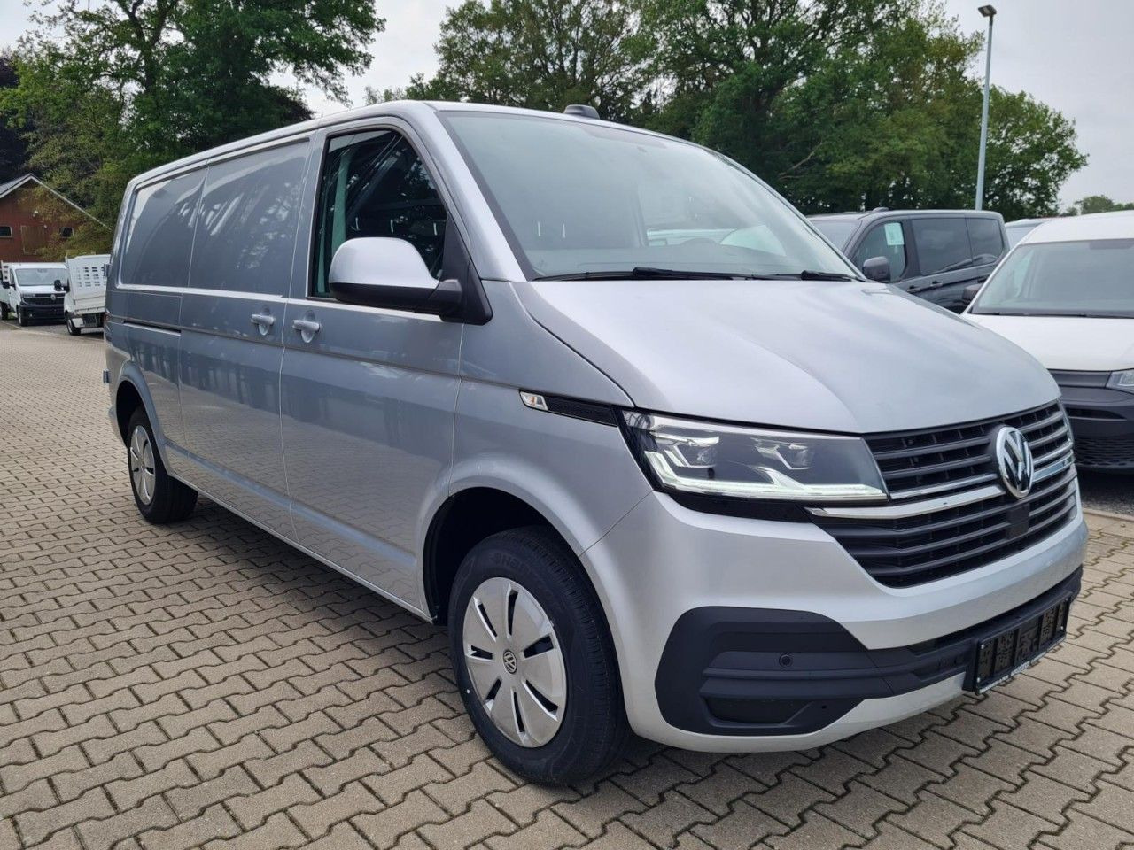 Volkswagen T6.1 Kasten TDI lang DSG LED KAMERA TEMPOMAT - Autoutilitară compactă: Foto 3 Volkswagen T6.1 Kasten TDI lang DSG LED KAMERA TEMPOMAT - Autoutilitară compactă: Foto 3