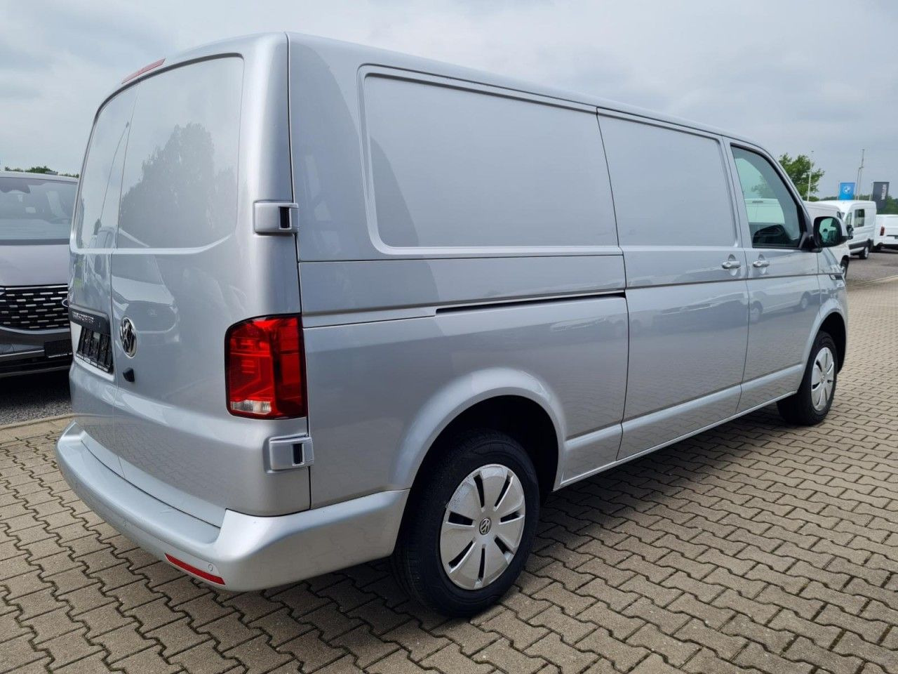Volkswagen T6.1 Kasten TDI lang DSG LED KAMERA TEMPOMAT - Autoutilitară compactă: Foto 4 Volkswagen T6.1 Kasten TDI lang DSG LED KAMERA TEMPOMAT - Autoutilitară compactă: Foto 4