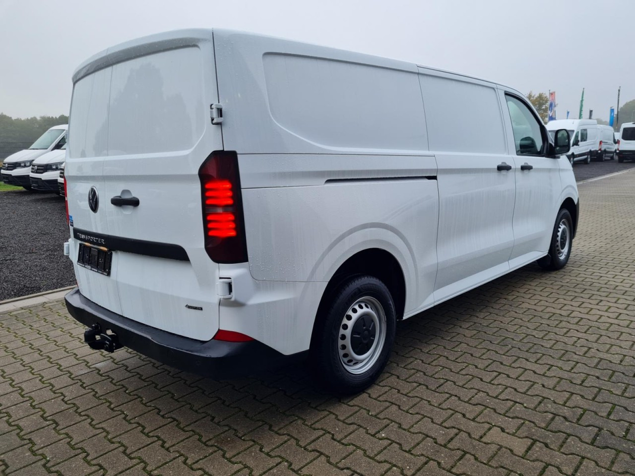 Volkswagen T7 Kasten TDI 4Motion LR L2H1 LED KAMERA TEMPOMAT - Autoutilitară compactă: Foto 4 Volkswagen T7 Kasten TDI 4Motion LR L2H1 LED KAMERA TEMPOMAT - Autoutilitară compactă: Foto 4