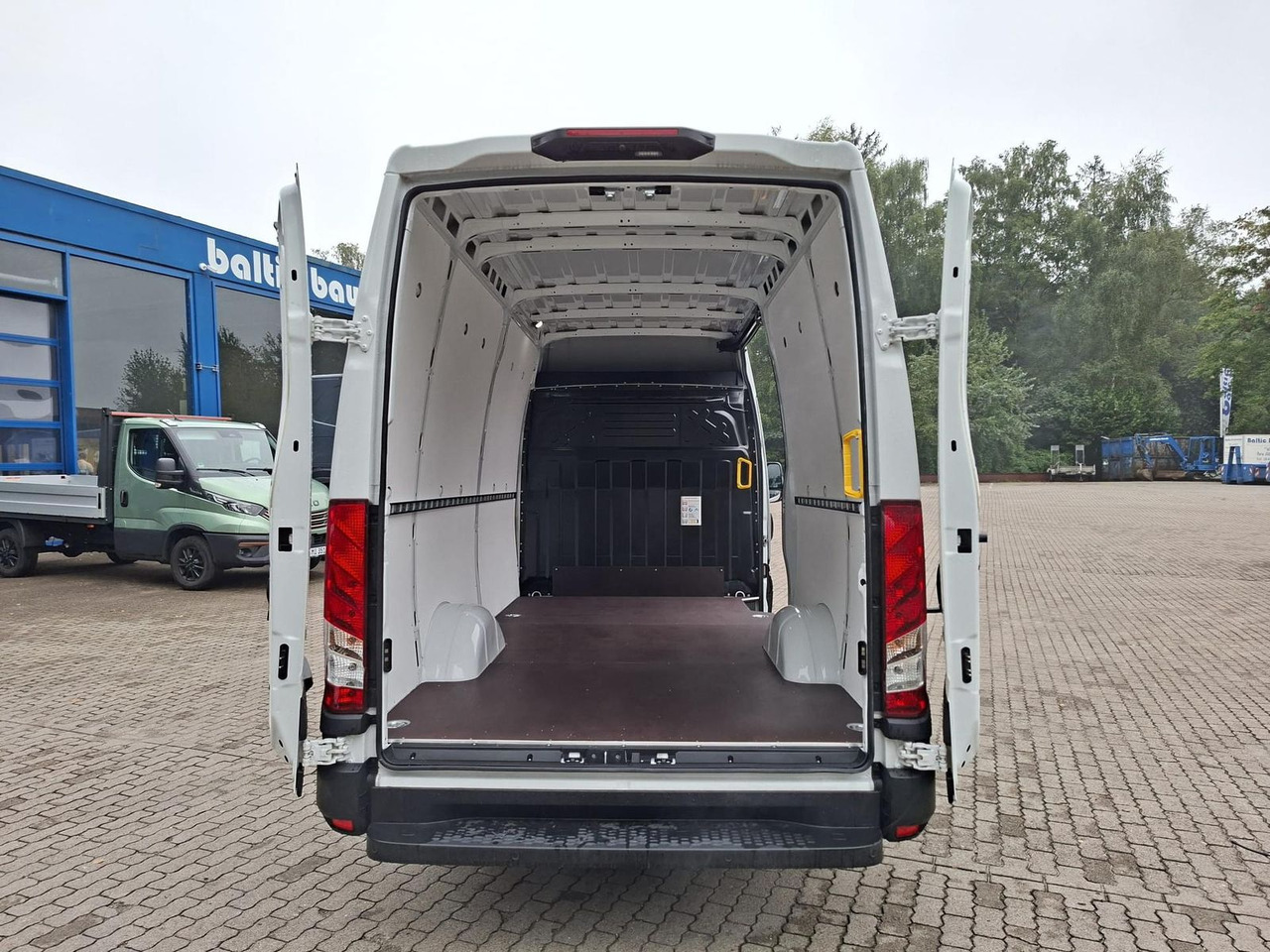 Iveco 35S16A8V Klima, Radio, Kamera ab 0% Finanzierbar - Dubă: Foto 5 Iveco 35S16A8V Klima, Radio, Kamera ab 0% Finanzierbar - Dubă: Foto 5