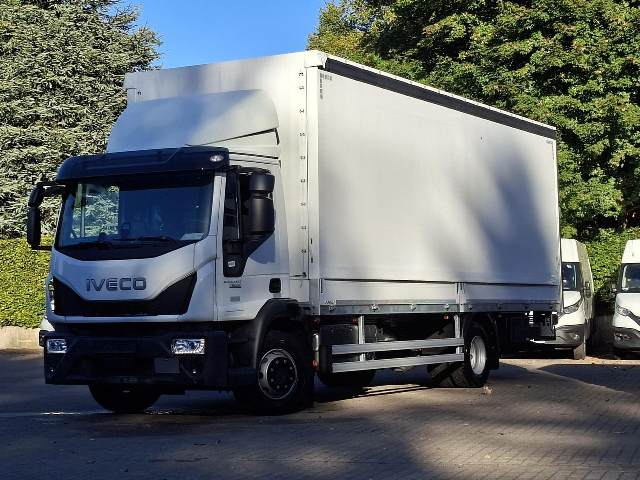 Iveco Eurocargo ML120E25/P JUNGE Schiebeplane LBW 1... - Camion cu prelată: Foto 1 Iveco Eurocargo ML120E25/P JUNGE Schiebeplane LBW 1... - Camion cu prelată: Foto 1