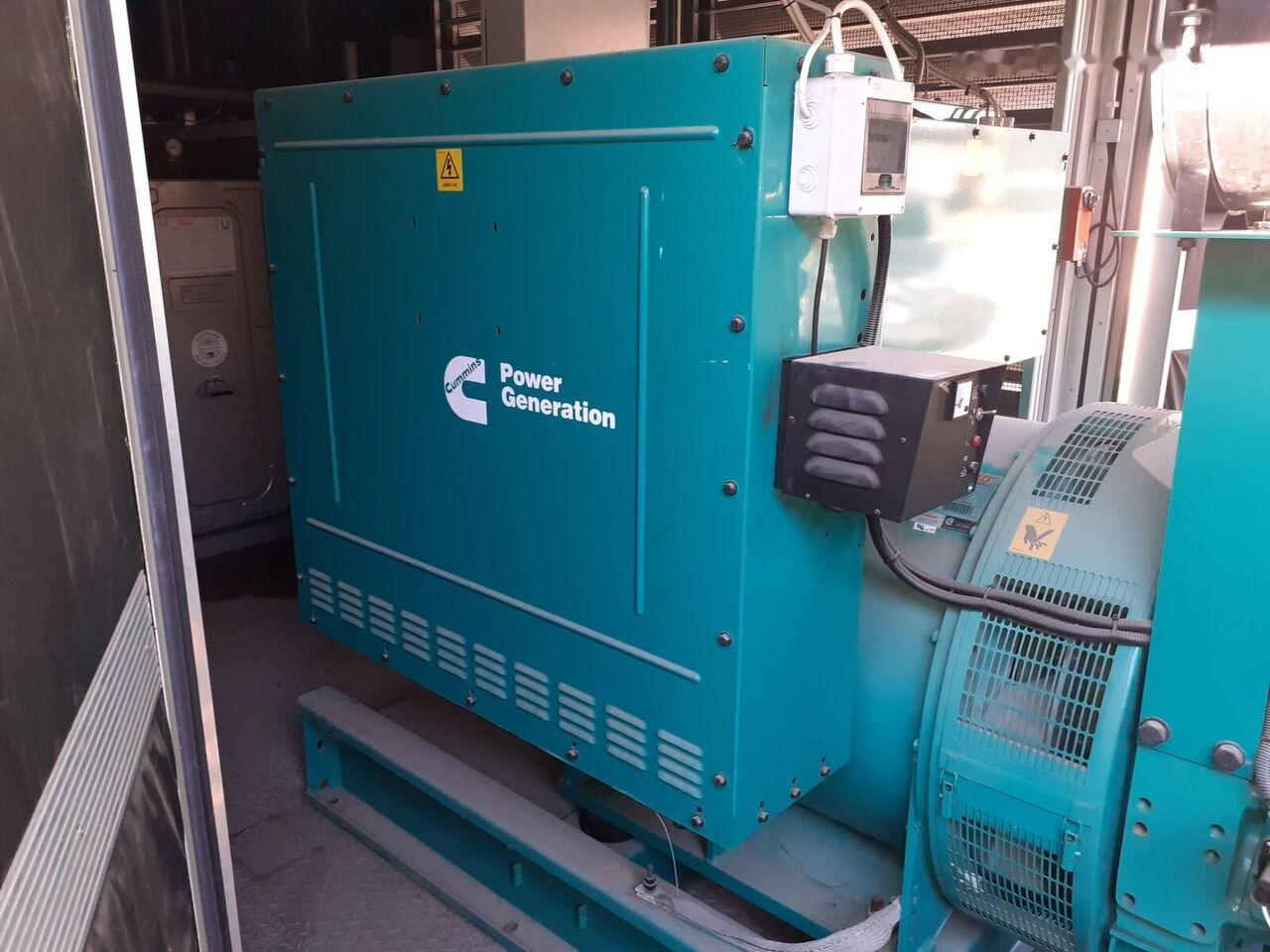 Stamford Generator Cummins STAMFORD 1600 KVA 2015 rok . Agregaty Prądotwó - Generator electric: Foto 2 Stamford Generator Cummins STAMFORD 1600 KVA 2015 rok . Agregaty Prądotwó - Generator electric: Foto 2