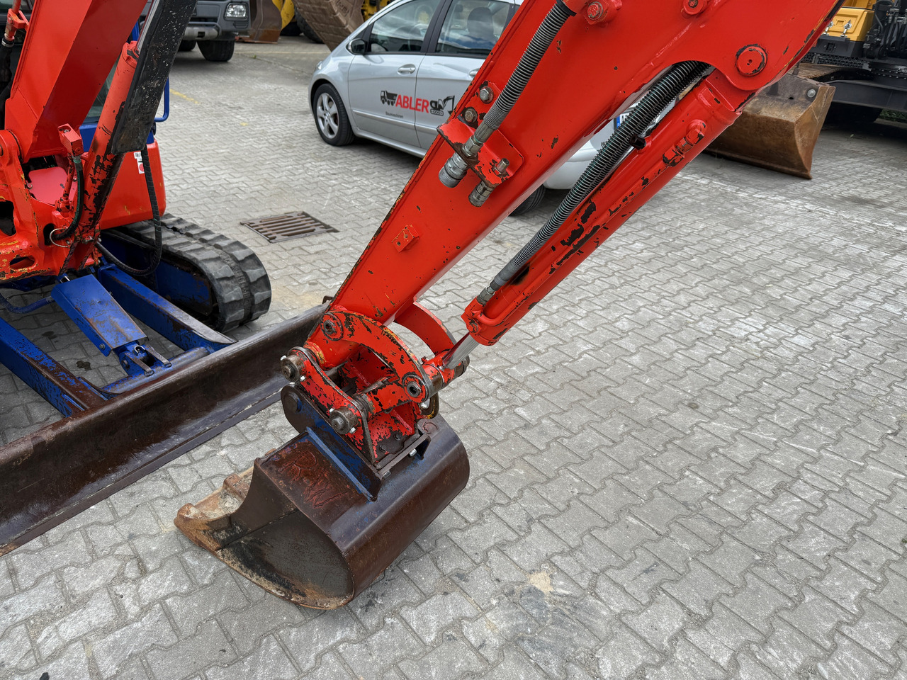 Excavator Caterpillar 303C Minibagger: Foto 11