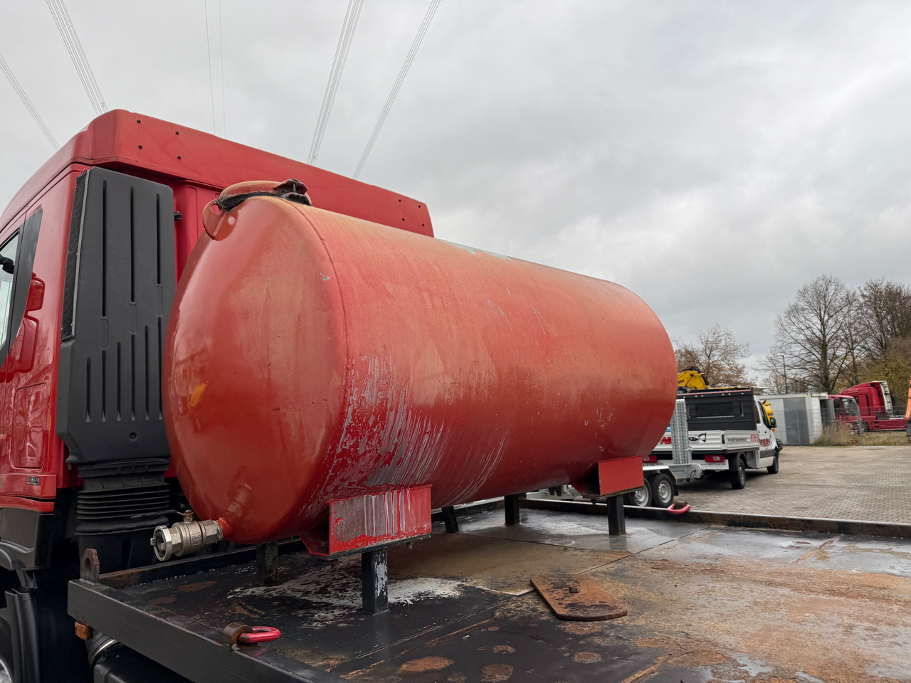 Camion transport auto Iveco AS260S45 Baumaschinentransporter hydr. Rampe: Foto 18 Camion transport auto Iveco AS260S45 Baumaschinentransporter hydr. Rampe: Foto 18