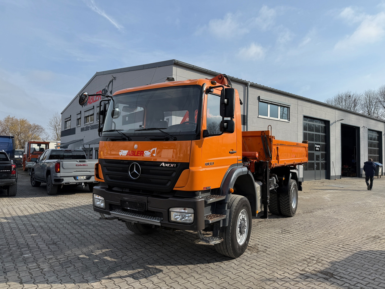 Mercedes-Benz 1833 Axor Kipper Kran Allrad - Camion basculantă, Camion cu macara: Foto 2 Mercedes-Benz 1833 Axor Kipper Kran Allrad - Camion basculantă, Camion cu macara: Foto 2