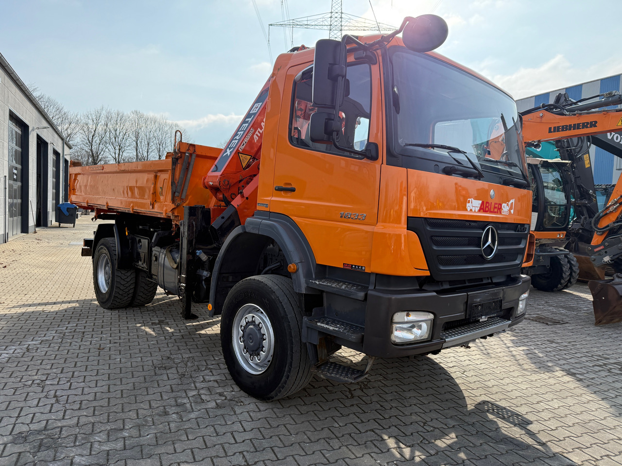 Mercedes-Benz 1833 Axor Kipper Kran Allrad - Camion basculantă, Camion cu macara: Foto 3 Mercedes-Benz 1833 Axor Kipper Kran Allrad - Camion basculantă, Camion cu macara: Foto 3