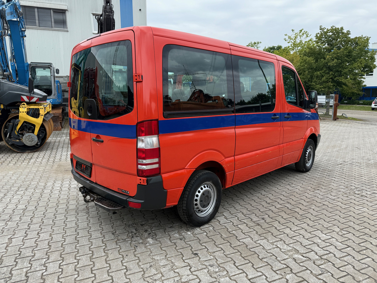 Mercedes-Benz 211 CDI Kombi AHK - Automobil: Foto 4 Mercedes-Benz 211 CDI Kombi AHK - Automobil: Foto 4