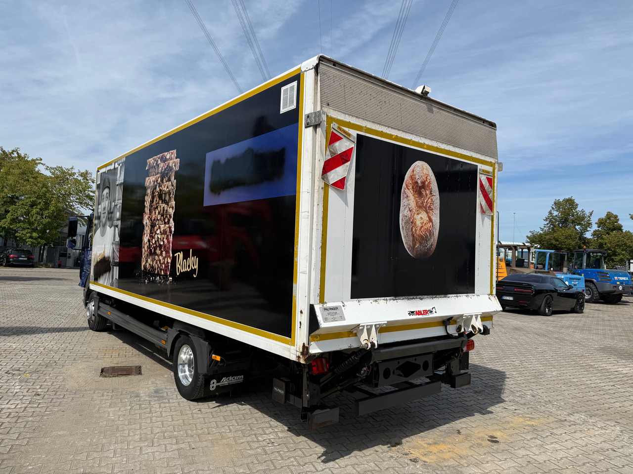 Mercedes-Benz 818 Atego Koffer LBW Palfinger ACC Unfall - Camion furgon: Foto 5 Mercedes-Benz 818 Atego Koffer LBW Palfinger ACC Unfall - Camion furgon: Foto 5