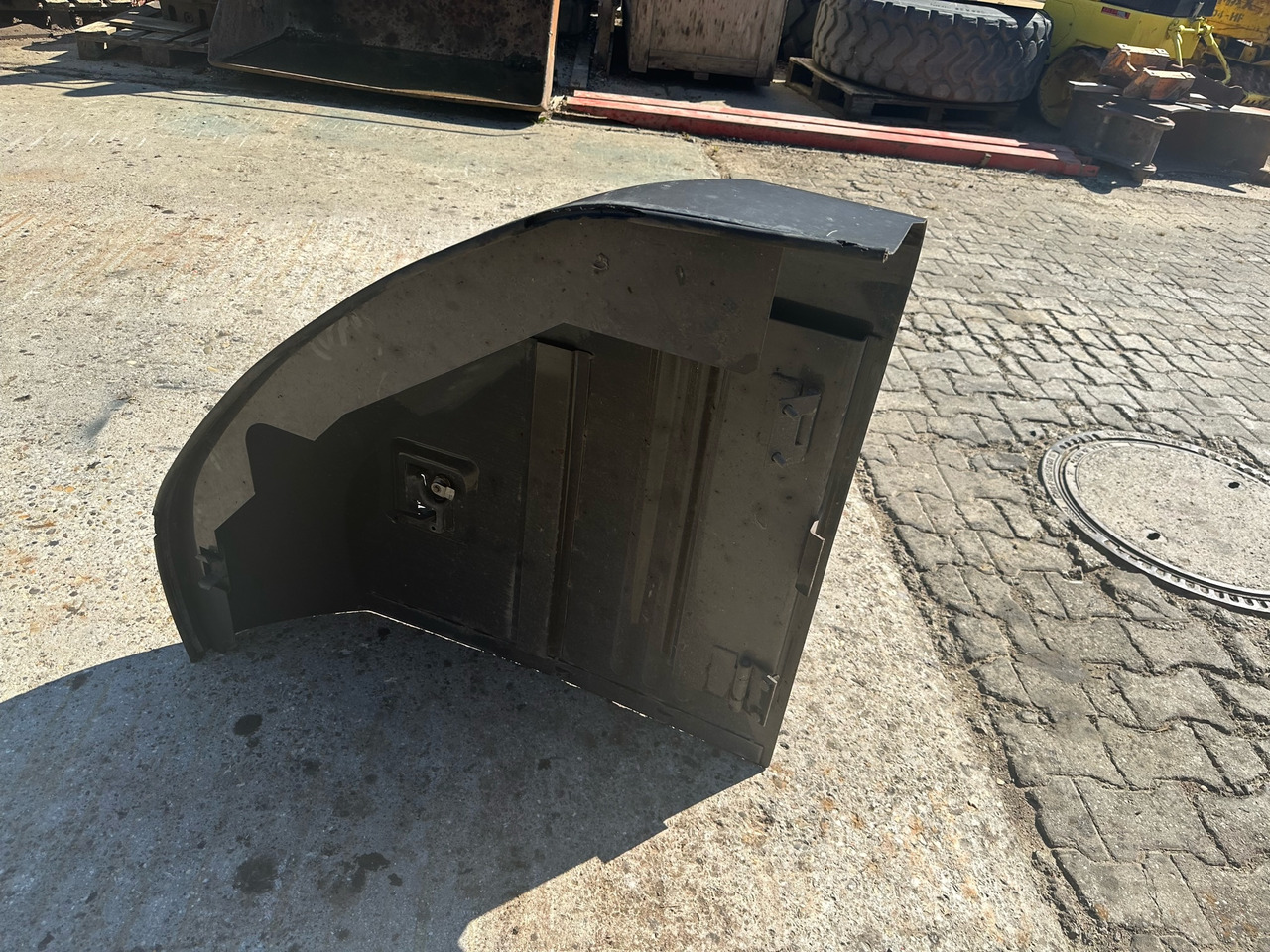 Seitendeckel Hitachi Zaxis 225 USL C - Caroserie și exterior pentru Excavator pe şenile: Foto 3 Seitendeckel Hitachi Zaxis 225 USL C - Caroserie și exterior pentru Excavator pe şenile: Foto 3