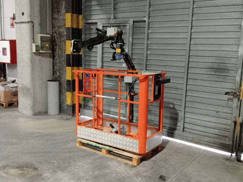 Cesta hierro de 2 personas - Macara montată pentru Camion: Foto 3 Cesta hierro de 2 personas - Macara montată pentru Camion: Foto 3