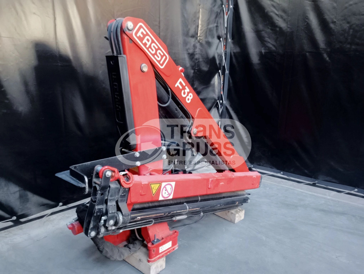Grúa Fassi F38AF - Macara montată pentru Camion: Foto 2 Grúa Fassi F38AF - Macara montată pentru Camion: Foto 2