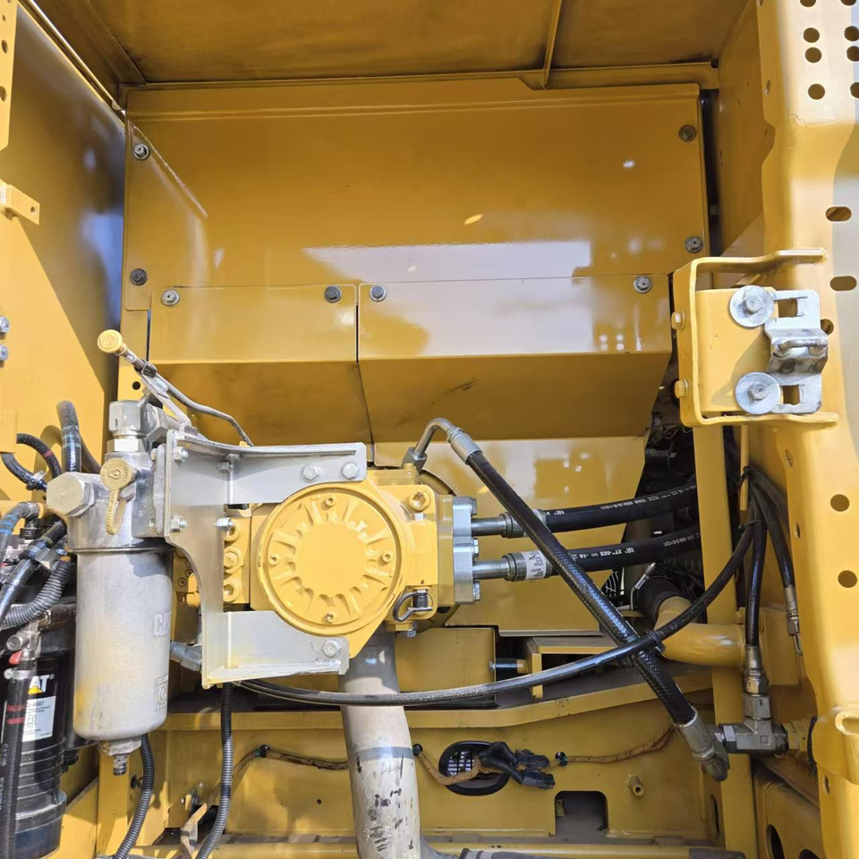 Excavator CATERPILLAR 330GC: Foto 11