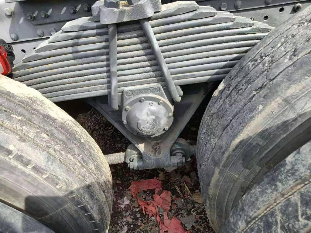 Sinotruk HOWO 420 Tractor - Cap tractor: Foto 4 Sinotruk HOWO 420 Tractor - Cap tractor: Foto 4