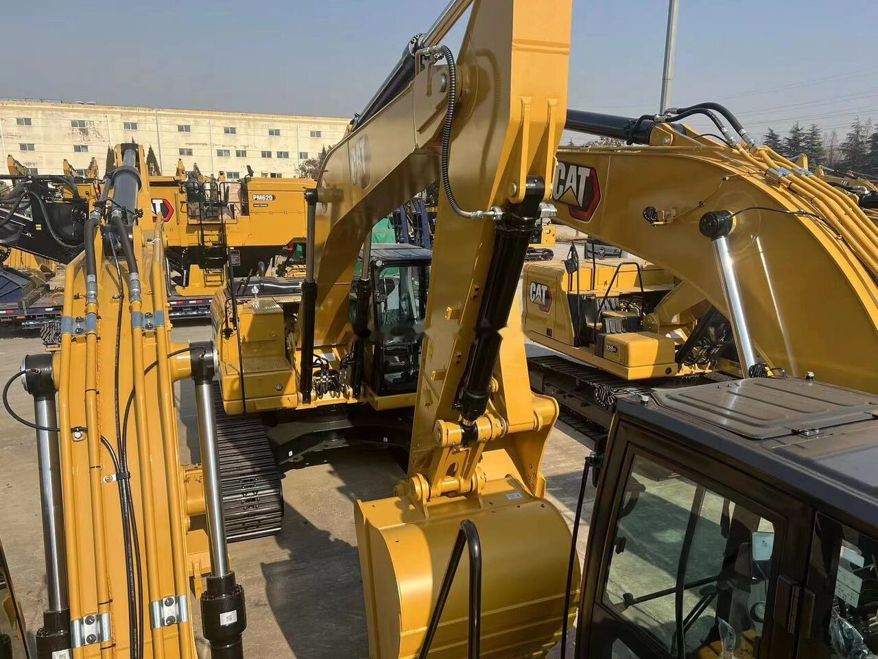 Caterpillar 323GX - Excavator pe şenile: Foto 2 Caterpillar 323GX - Excavator pe şenile: Foto 2