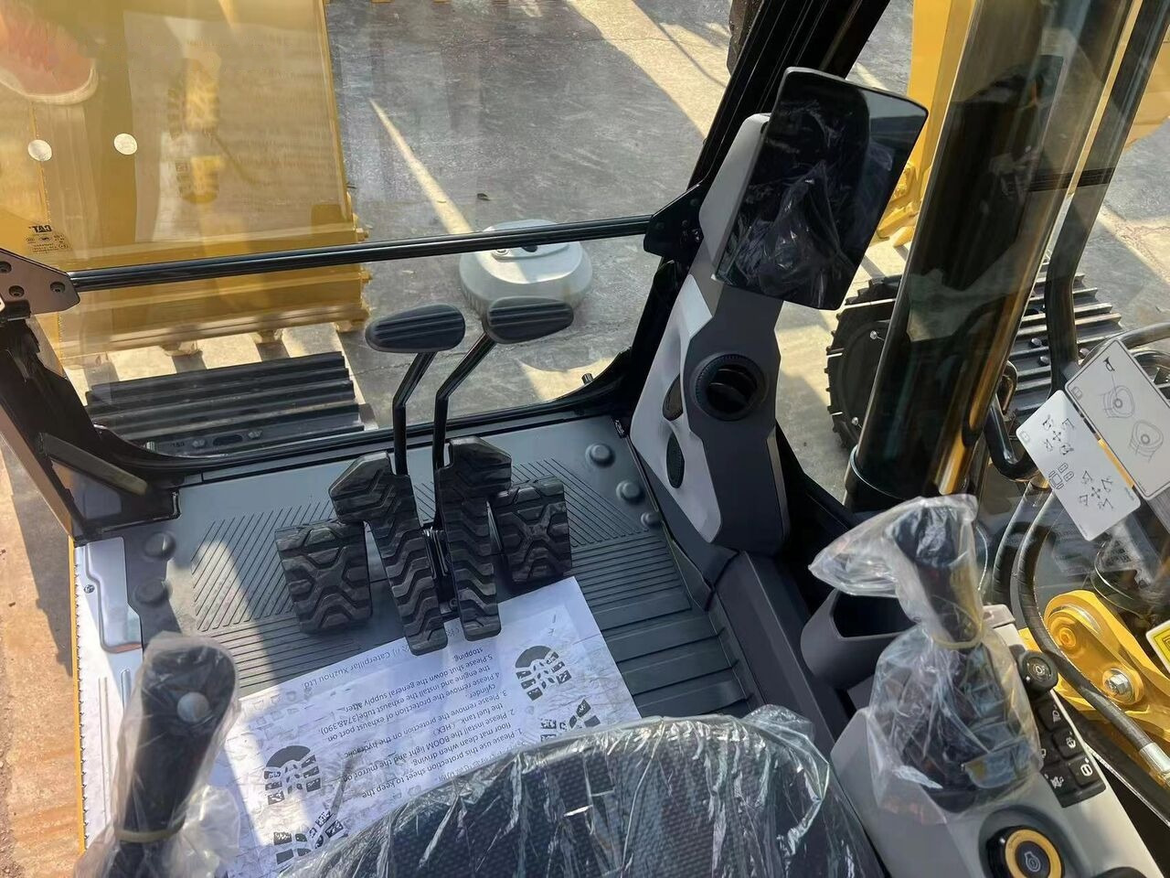 Caterpillar 323GX - Excavator pe şenile: Foto 3 Caterpillar 323GX - Excavator pe şenile: Foto 3