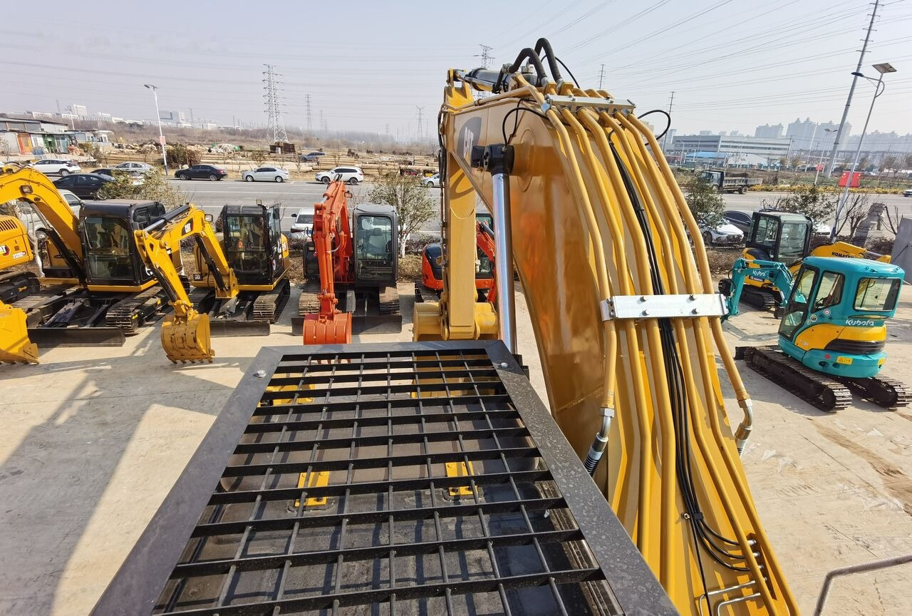 Caterpillar 329D Renovation - Excavator pe şenile: Foto 3 Caterpillar 329D Renovation - Excavator pe şenile: Foto 3