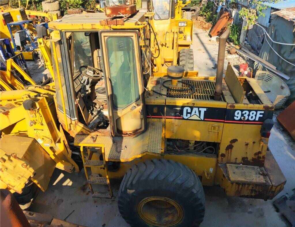 Caterpillar 938 F - Încărcător frontal pe pneuri: Foto 1 Caterpillar 938 F - Încărcător frontal pe pneuri: Foto 1