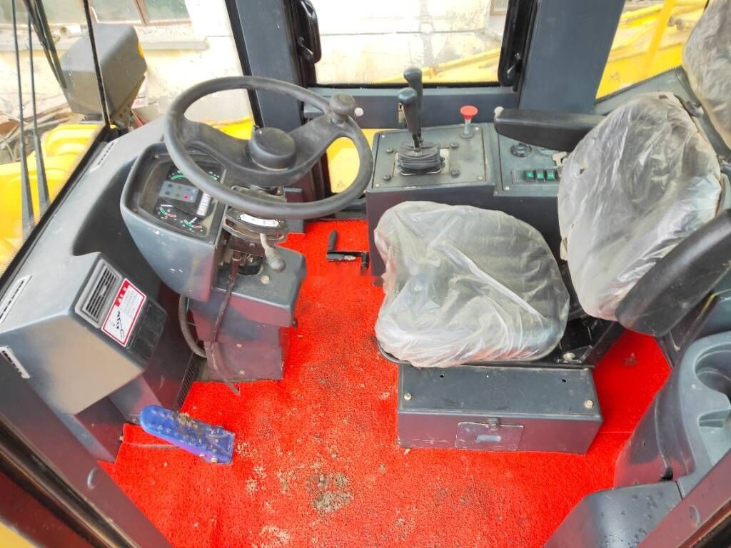 Încărcător frontal pe pneuri Caterpillar 950 G: Foto 7