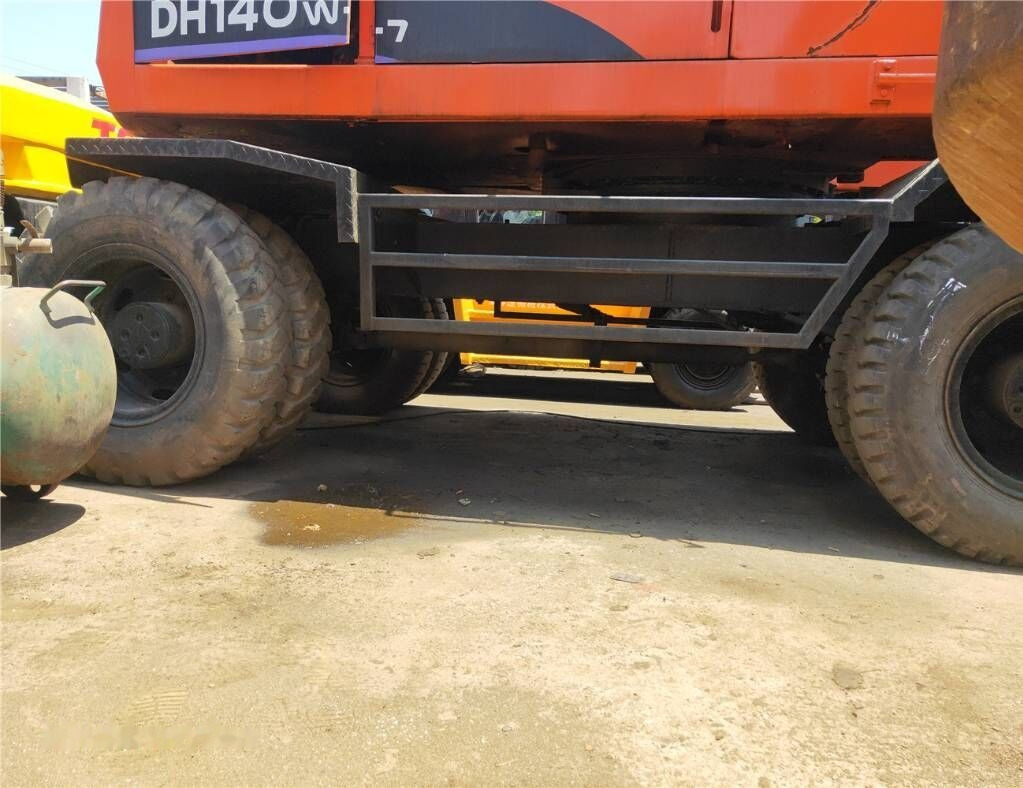 Doosan DH 140W-7 - Excavator pe roţi: Foto 2 Doosan DH 140W-7 - Excavator pe roţi: Foto 2