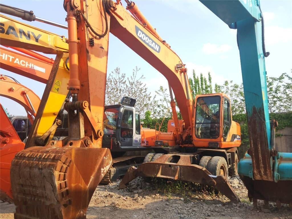 Doosan DH 210 W-7 - Excavator pe roţi: Foto 4 Doosan DH 210 W-7 - Excavator pe roţi: Foto 4