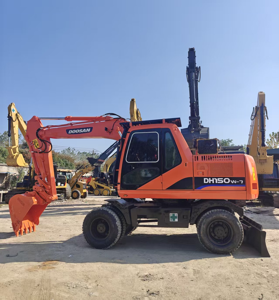 Doosan DH150W - Excavator pe roţi: Foto 2 Doosan DH150W - Excavator pe roţi: Foto 2
