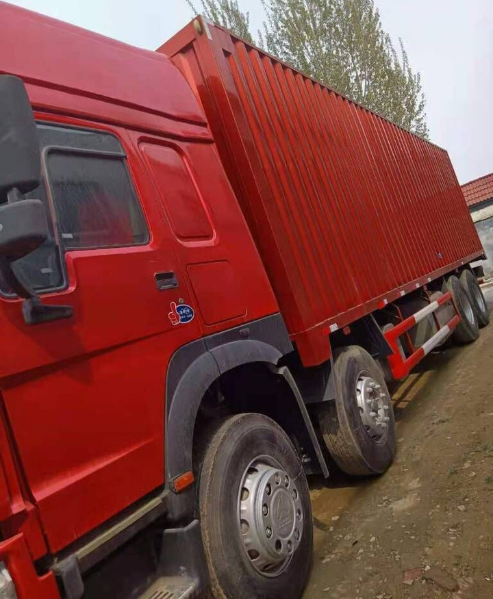 Howo 8X4 Box Truck Box Van - Camion transport containere/ Swap body: Foto 2 Howo 8X4 Box Truck Box Van - Camion transport containere/ Swap body: Foto 2