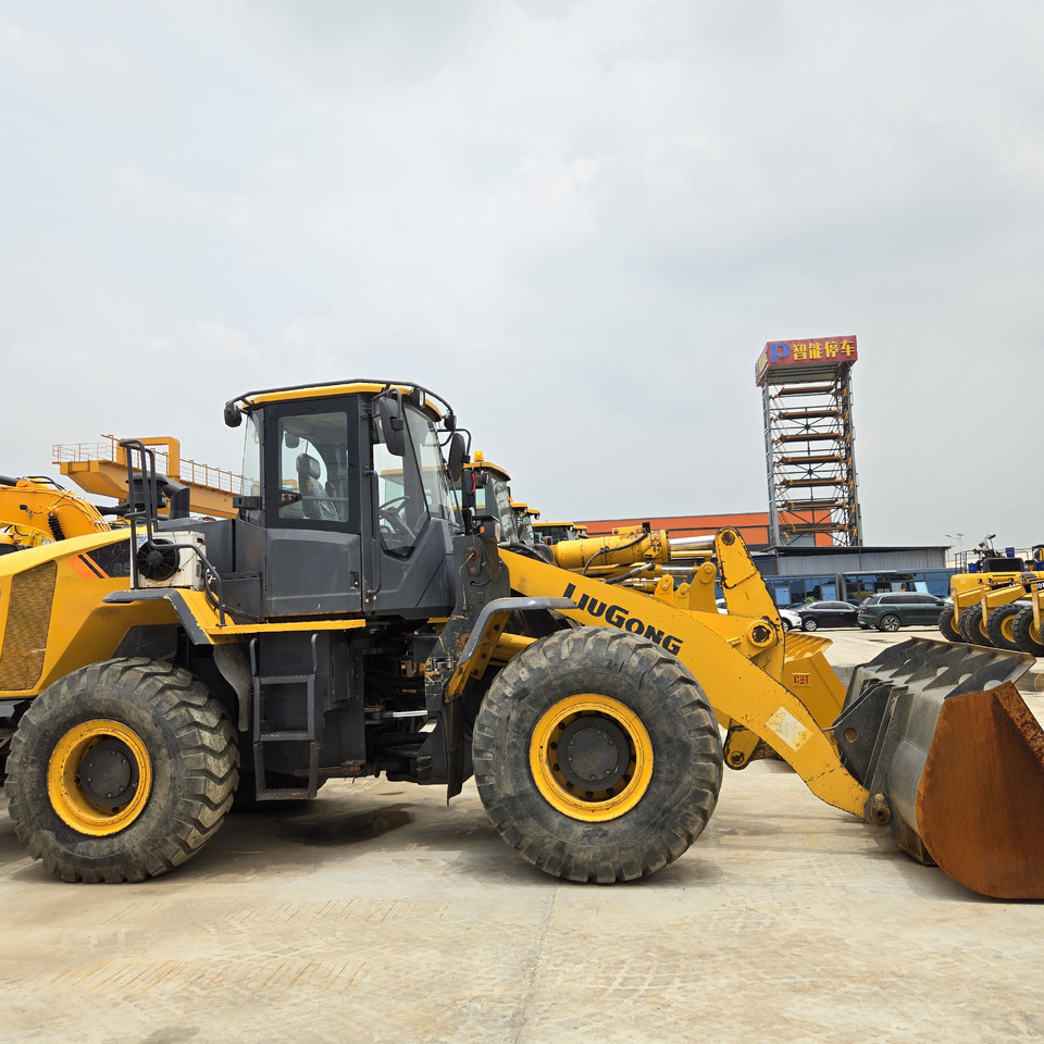 LIUGONG 856H - Încărcător frontal pe pneuri: Foto 3 LIUGONG 856H - Încărcător frontal pe pneuri: Foto 3