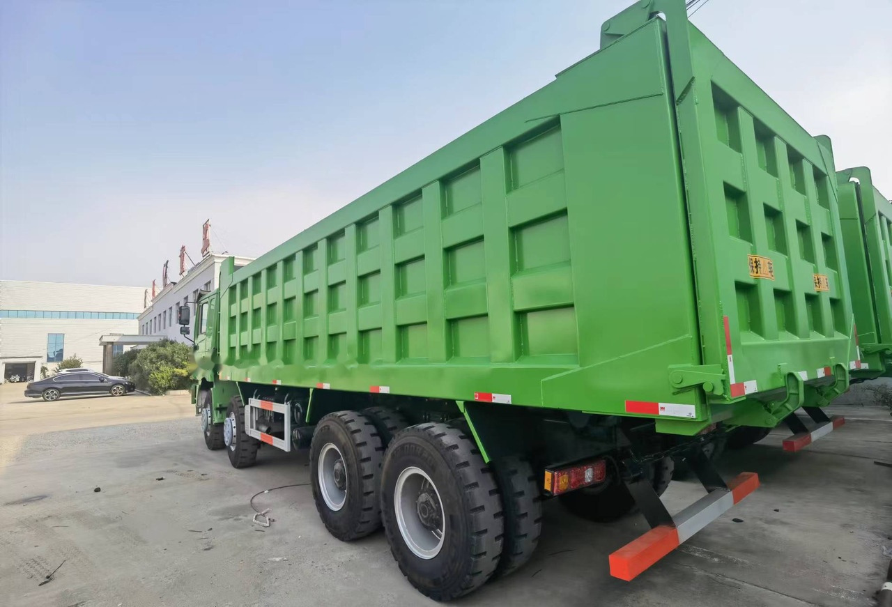 Shacman F3000 8*4 Dump truck - Camion basculantă: Foto 4 Shacman F3000 8*4 Dump truck - Camion basculantă: Foto 4