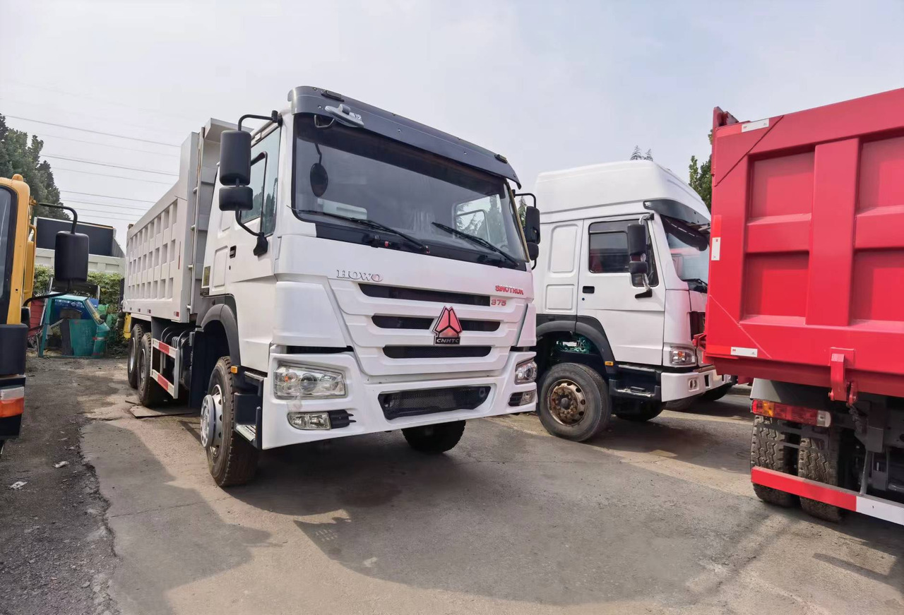 Sinotruk HOWO 375 6*4 Dump truck - Camion basculantă: Foto 2 Sinotruk HOWO 375 6*4 Dump truck - Camion basculantă: Foto 2
