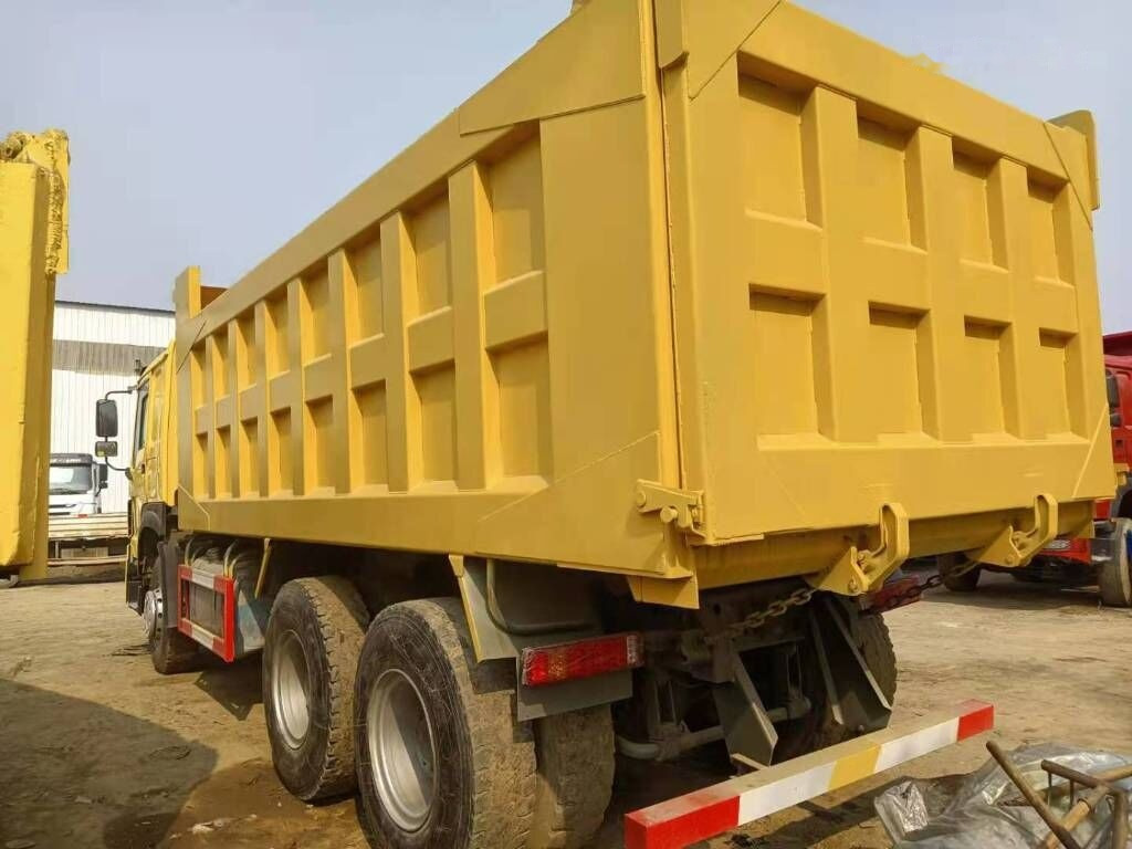 Sinotruk HOWO 6*4 Dump truck - Camion basculantă: Foto 3 Sinotruk HOWO 6*4 Dump truck - Camion basculantă: Foto 3