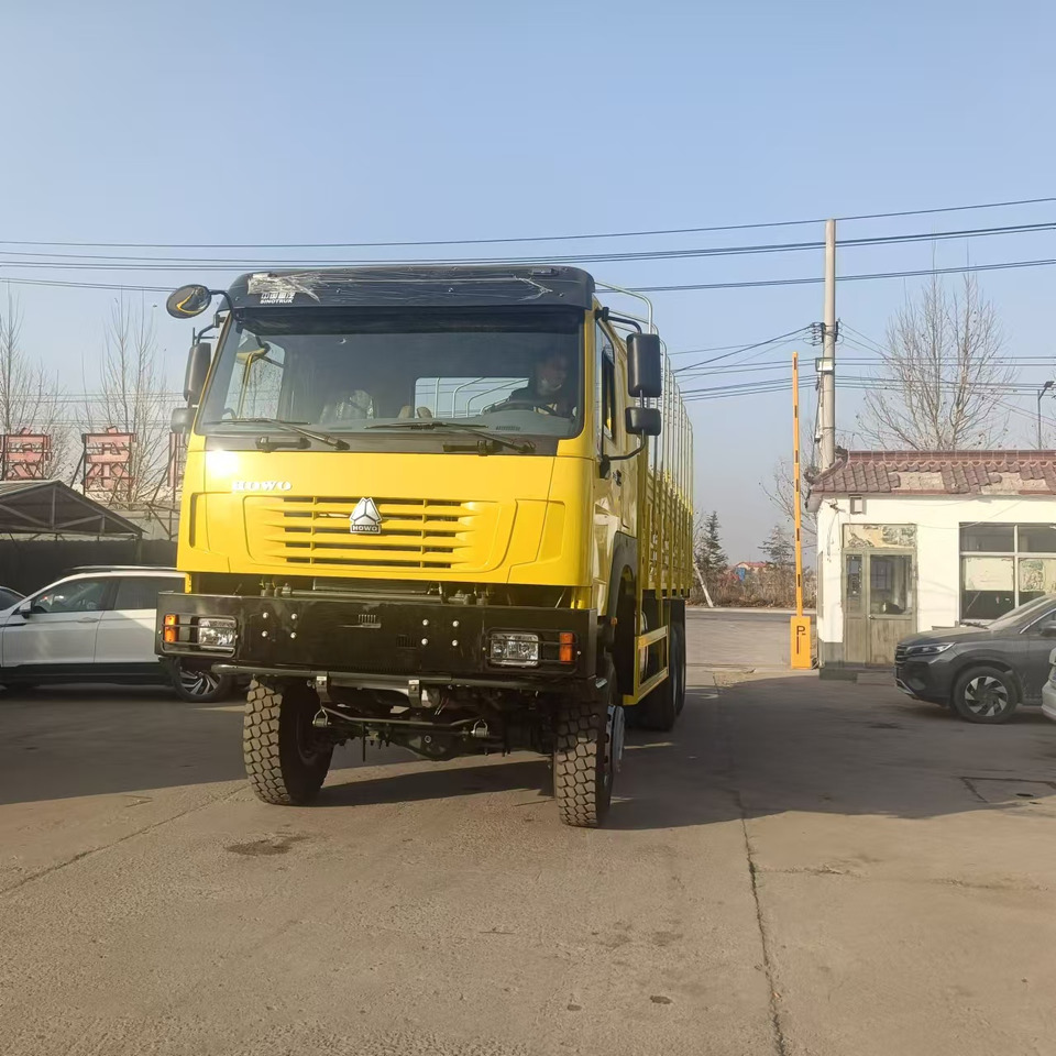 Sinotruk HOWO 6*4 Troop Carrier - Camion platformă: Foto 3 Sinotruk HOWO 6*4 Troop Carrier - Camion platformă: Foto 3