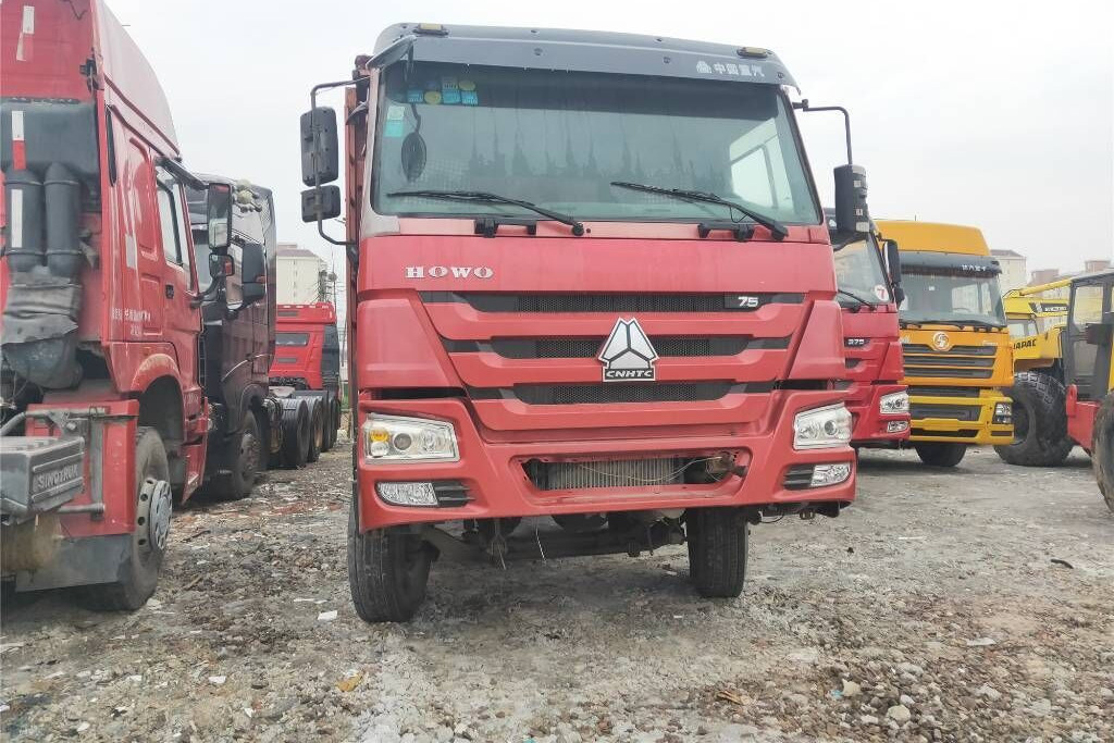 Sinotruk Howo - Camion basculantă: Foto 1 Sinotruk Howo - Camion basculantă: Foto 1