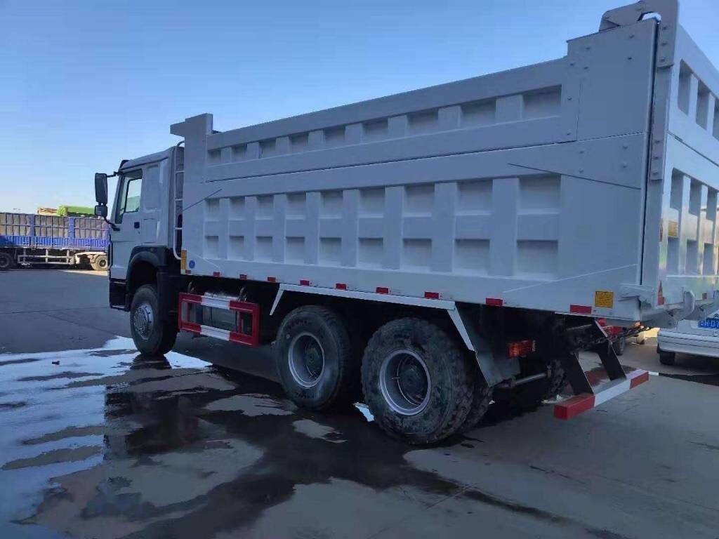 Sinotruk Howo - Camion basculantă: Foto 2 Sinotruk Howo - Camion basculantă: Foto 2