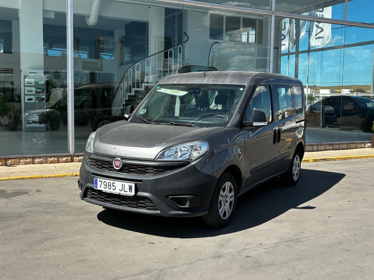 Furgón Fiat Dobló 5 plazas - Dubă: Foto 1 Furgón Fiat Dobló 5 plazas - Dubă: Foto 1