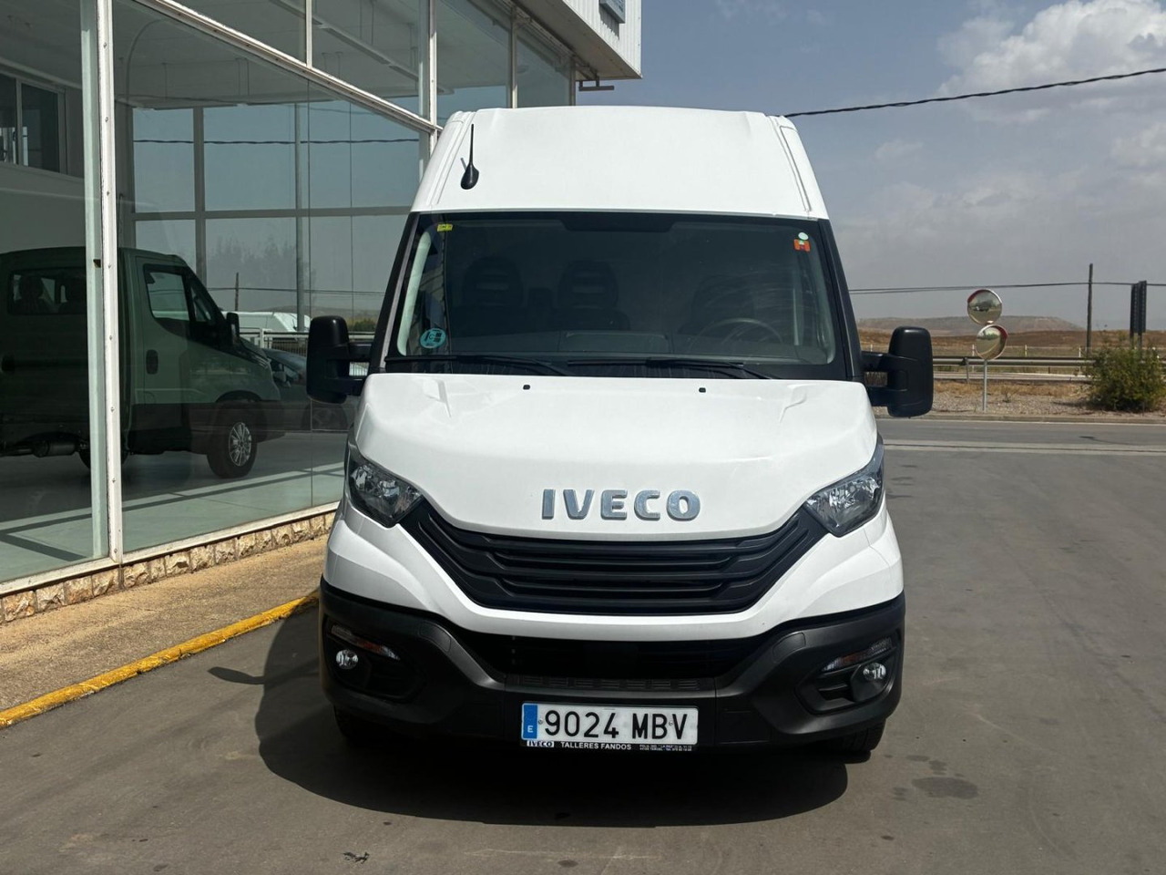 Furgón IVECO 35S14 V 12m3 - Dubă: Foto 2 Furgón IVECO 35S14 V 12m3 - Dubă: Foto 2