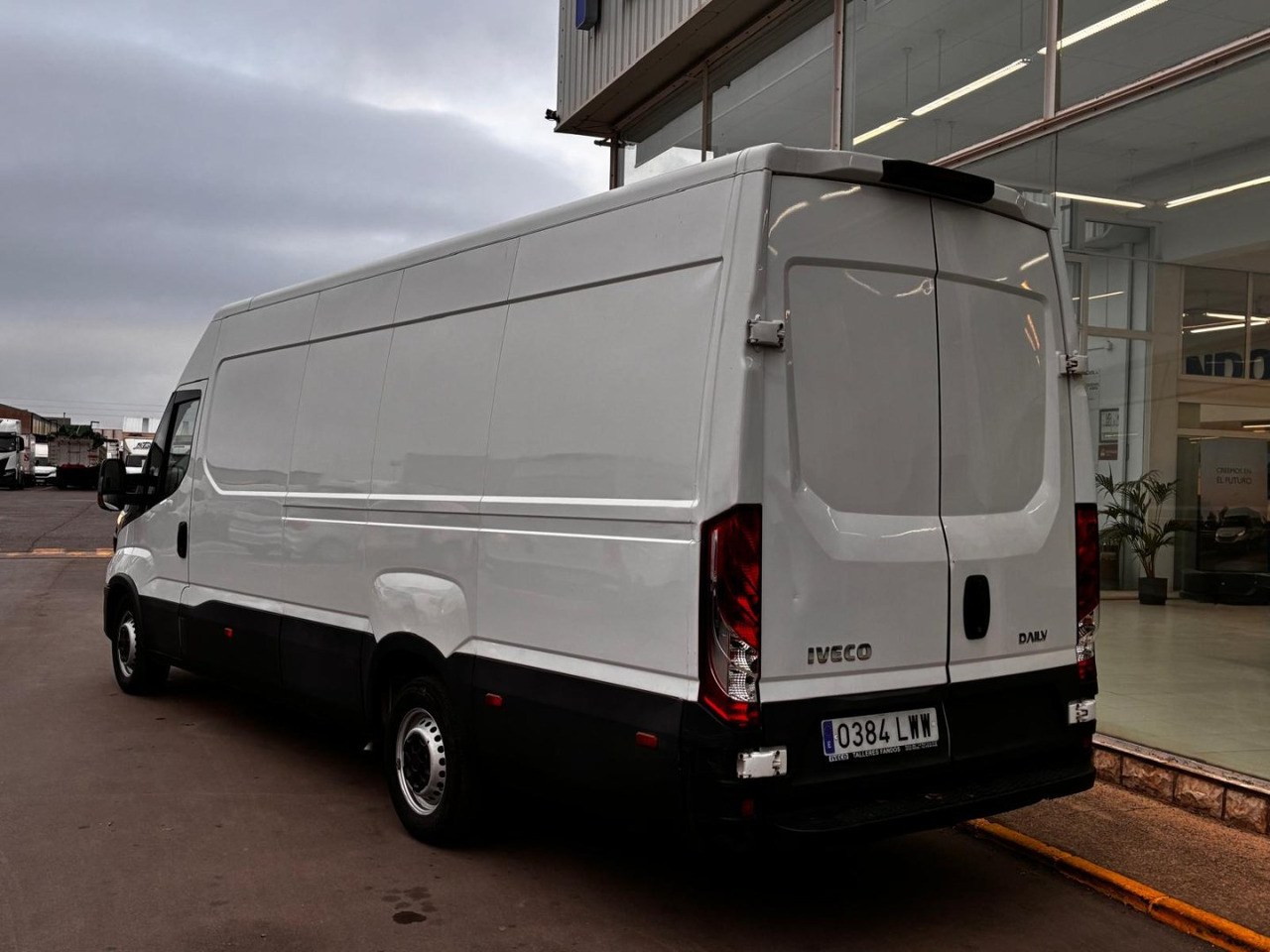 Furgón IVECO 35S14 V 16m3 - Dubă: Foto 4 Furgón IVECO 35S14 V 16m3 - Dubă: Foto 4