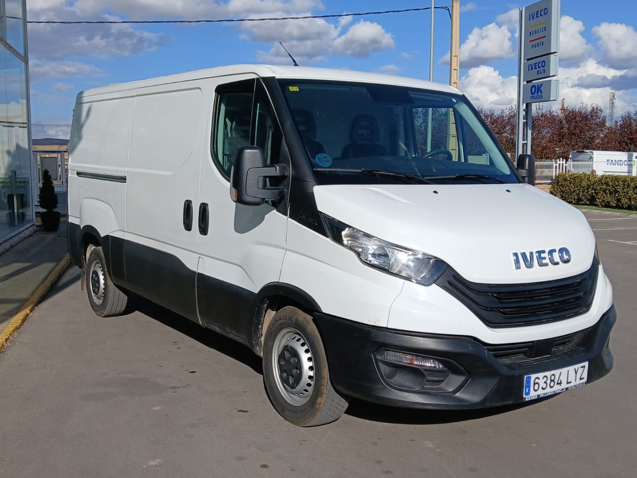 Furgón IVECO 35S16 V 9m3 - Dubă: Foto 3 Furgón IVECO 35S16 V 9m3 - Dubă: Foto 3