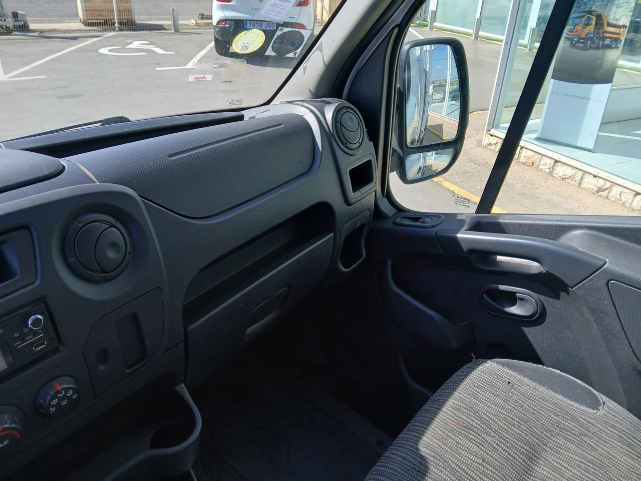 Volquete/Dumper Renault MASTER R3500 L3 2.3 - Autoutilitară basculantă: Foto 5 Volquete/Dumper Renault MASTER R3500 L3 2.3 - Autoutilitară basculantă: Foto 5