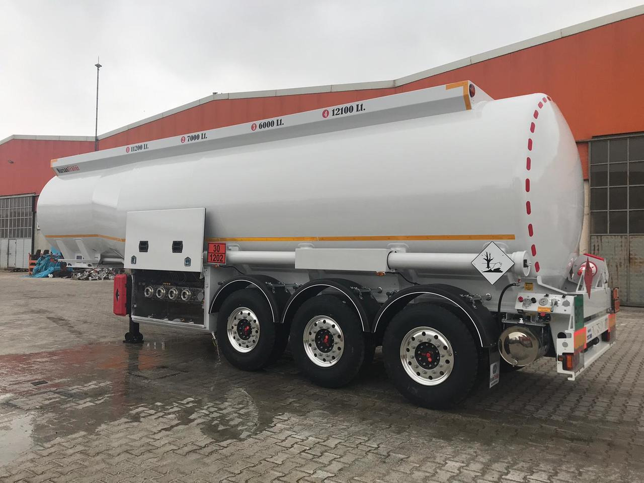 NURSAN Aluminium Tanker - Semiremorcă cisternă: Foto 4 NURSAN Aluminium Tanker - Semiremorcă cisternă: Foto 4